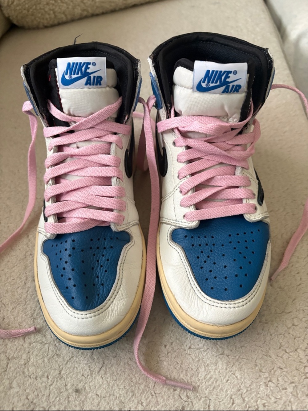 Nike Kids High-Top Sneakers in White, Blue & Pink